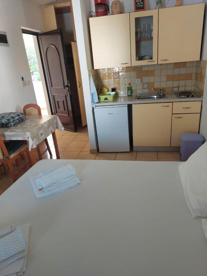 Apartmani Lavanda Pag Town Eksteriør billede